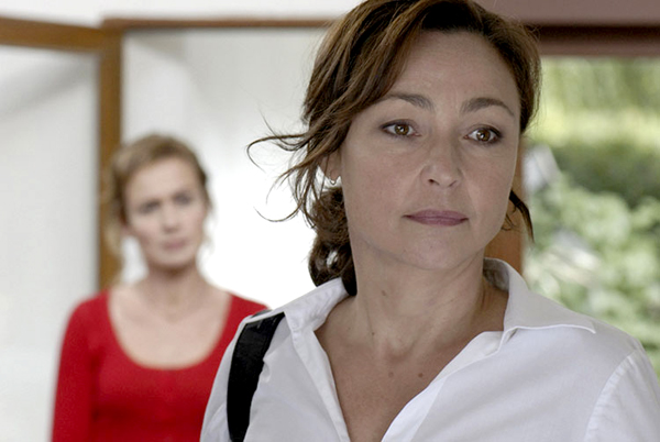 Sandrine Bonnaire, background, & Catherine Frot