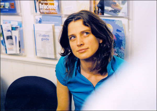 Maggie Hatcher as Lauren in BEESWAX (Photo: Cinema Guild)