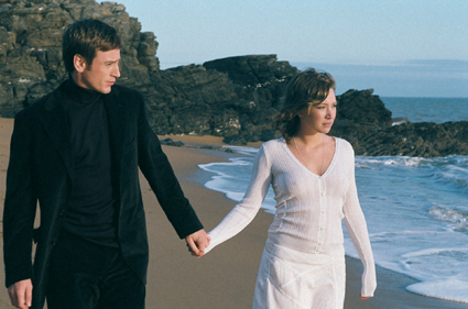 Philippe (Beno�t Magimel) & Senta (Laura Smet)
Photo: First Run Features