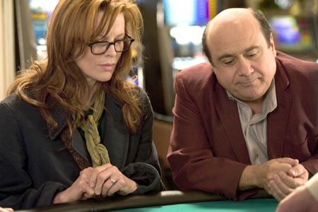 Kim Basinger as Carolyn
Danny DeVito as Walter
Photo: Yari Film Group