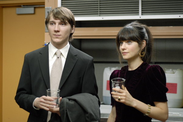 Paul Dano & Zooey Deschanel (Photo: First Independent Pictures)