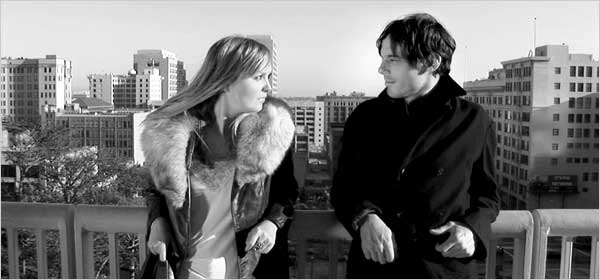 Sara Simmonds & Scoot McNairy in IN SEARCH OF A MIDNIGHT KISS (Photo: Robert Murphy/IFC Films)