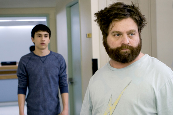 Keir Gilchrist & Zach Galifianakis in IT'S KIND OS A FUNNY STORY (Photo: K. C. Bailey/Focus Features)