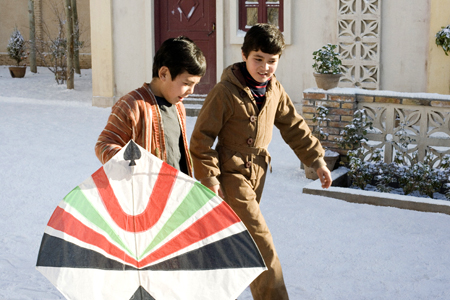 Left to right, Ahmad Khan Mahmoodzada as Hassan
Zekiria Ebrahimi as Amir
Photo: Phil Bray/Paramount Vantage
