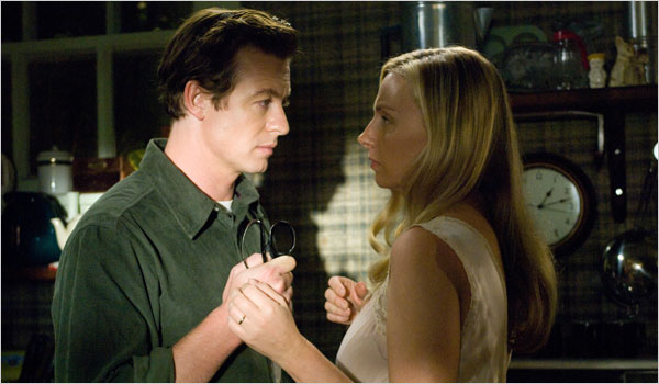 Simon Baker & Hope Davis (Photo: Ron Batzdorff & Ron Phillips/Samuel Goldwyn Films)