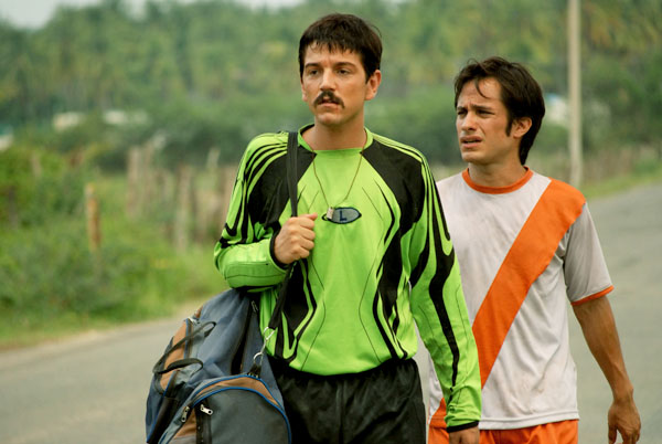 Diego Luna, left, & Gael Garcia Bernal in RUDO Y CURSI (Photo: Ivonne Venegas/Sony Pictures Classics)