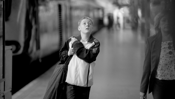 Thomas Turgoose as Tomo in SOMERS TOWN (Photo: Film Movement)