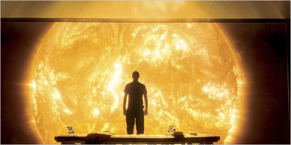Cliff Curtis in the observation room of the Icarus II
Photo: Fox Searchlight