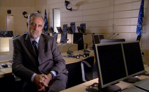 Luis Moreno-Ocampo in THE RECKONING: THE BATTLE FOR THE INTERNATIONAL CRIMINAL COURT (Photo: Human Rights Watch/The Film Society of Lincoln Center)