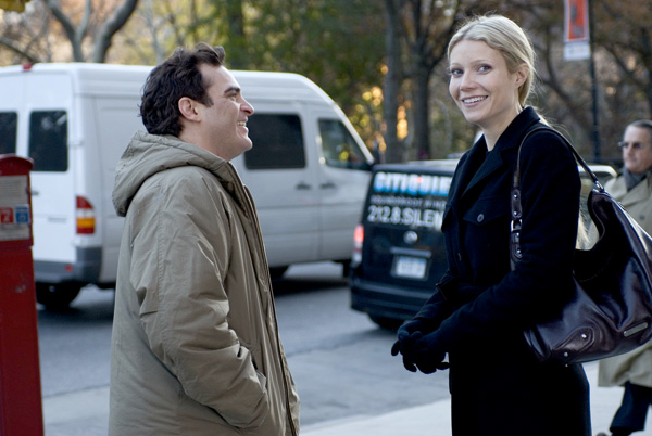 Joaquin Phoenix & Gwyneth Paltrow (Photo: Magnolia Pictures)