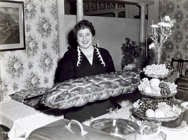 Gertrude Berg (Photo: International Film Circuit)
